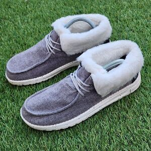 HEY DUDE BRITT - Womens Slip On - SIZE 9